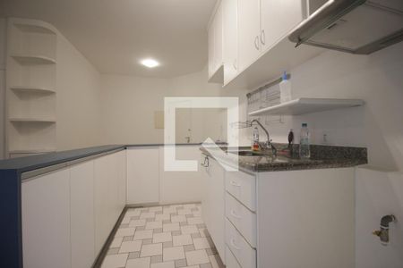 Cozinha de apartamento à venda com 1 quarto, 57m² em Vila Suzana, São Paulo