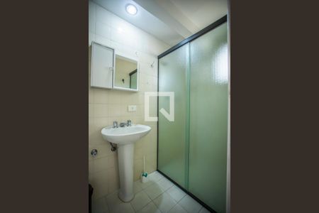 Banheiro de kitnet/studio para alugar com 1 quarto, 30m² em Vila Clementino, São Paulo