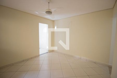 Sala de casa à venda com 3 quartos, 233m² em Vila Taquari, São Paulo