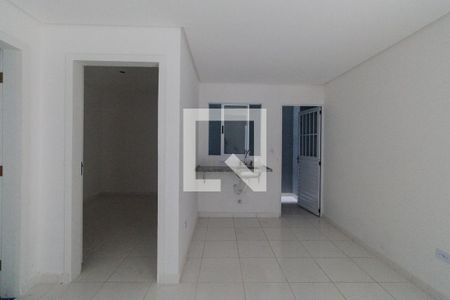 Sala e cozinha de apartamento à venda com 1 quarto, 36m² em Vila Paulo Silas, São Paulo