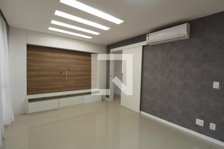 Sala de casa para alugar com 4 quartos, 236m² em Recreio dos Bandeirantes, Rio de Janeiro