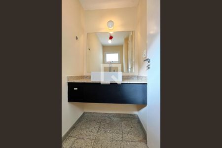 Lavabo de apartamento para alugar com 3 quartos, 126m² em Vila Nova Conceição, São Paulo