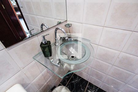 Casa à venda com 590m², 5 quartos e 5 vagas Casa à venda com 590m², 5 quartos e 5 vagasLavabo 1
