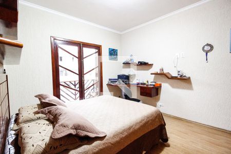 Casa à venda com 590m², 5 quartos e 5 vagas Casa à venda com 590m², 5 quartos e 5 vagasQuarto 5