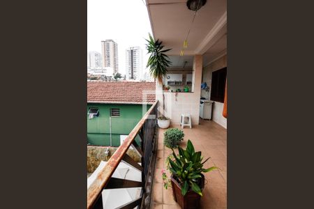 Casa à venda com 590m², 5 quartos e 5 vagas Casa à venda com 590m², 5 quartos e 5 vagasVaranda