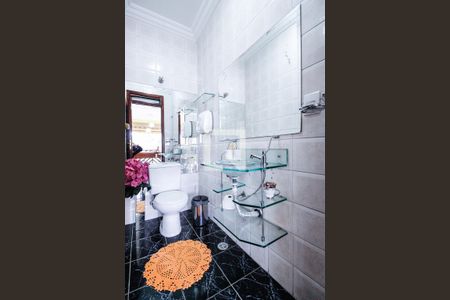 Casa à venda com 590m², 5 quartos e 5 vagas Casa à venda com 590m², 5 quartos e 5 vagasLavabo 2
