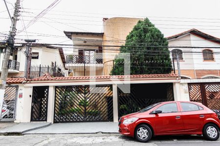 Casa à venda com 590m², 5 quartos e 5 vagas Casa à venda com 590m², 5 quartos e 5 vagasFachada