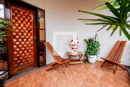 Casa à venda com 590m², 5 quartos e 5 vagas Casa à venda com 590m², 5 quartos e 5 vagasHall de entrada