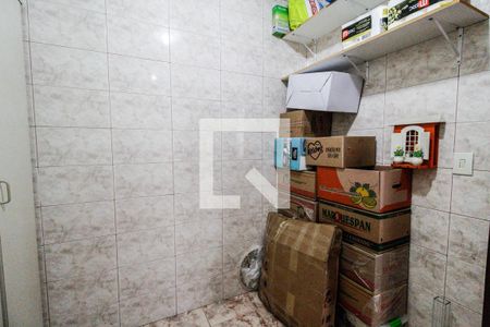 Casa à venda com 590m², 5 quartos e 5 vagas Casa à venda com 590m², 5 quartos e 5 vagasQuarto de serviço