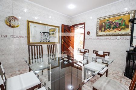 Casa à venda com 590m², 5 quartos e 5 vagas Casa à venda com 590m², 5 quartos e 5 vagasCozinha