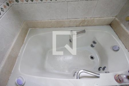 Casa à venda com 590m², 5 quartos e 5 vagas Casa à venda com 590m², 5 quartos e 5 vagasSuíte 5
