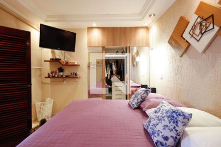 Casa à venda com 590m², 5 quartos e 5 vagas Casa à venda com 590m², 5 quartos e 5 vagasQuarto 2