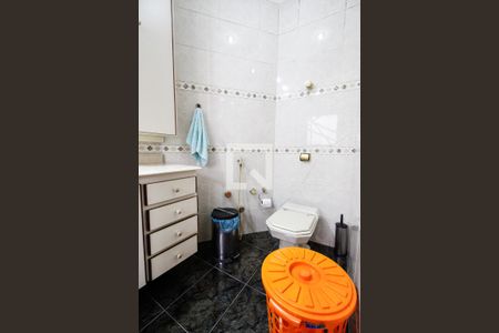 Casa à venda com 590m², 5 quartos e 5 vagas Casa à venda com 590m², 5 quartos e 5 vagasSuíte 5