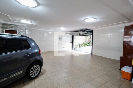 Casa à venda com 590m², 5 quartos e 5 vagas Casa à venda com 590m², 5 quartos e 5 vagasGaragem