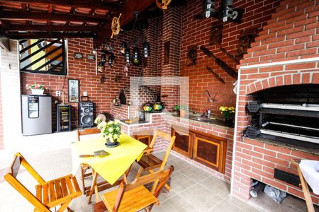 Casa à venda com 590m², 5 quartos e 5 vagas Casa à venda com 590m², 5 quartos e 5 vagasChurrasqueira