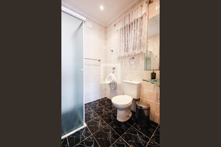 Casa à venda com 590m², 5 quartos e 5 vagas Casa à venda com 590m², 5 quartos e 5 vagasLavabo 1