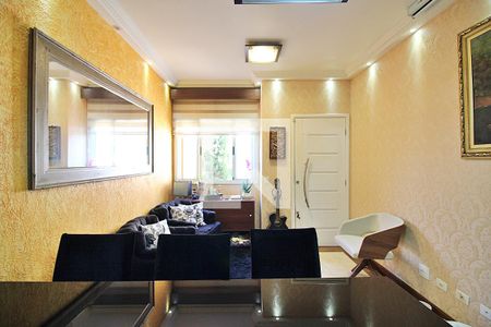 Casa de condomínio à venda com 140m², 3 quartos e 2 vagasSala