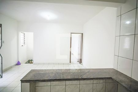 Sala / Cozinha de casa para alugar com 1 quarto, 45m² em Jardim das Vertentes, São Paulo