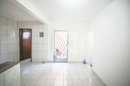 Sala / Cozinha de casa para alugar com 1 quarto, 45m² em Jardim das Vertentes, São Paulo