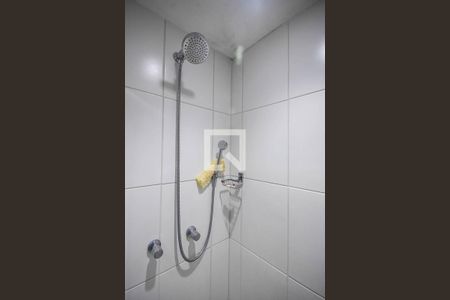 Apartamento à venda com 50m², 2 quartos e 1 vaga Apartamento à venda com 50m², 2 quartos e 1 vagaChuveiro do banheiro