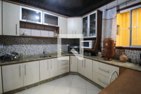 Cozinha de casa para alugar com 3 quartos, 136m² em Estância Velha, Canoas