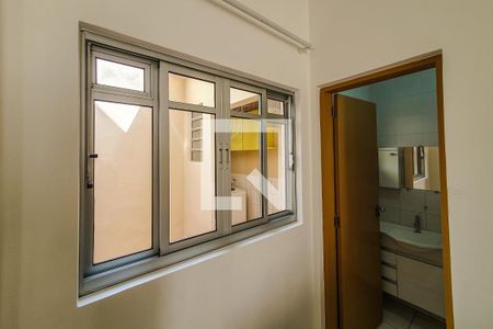 sala janela de casa à venda com 3 quartos, 130m² em Vila Mariana, São Paulo