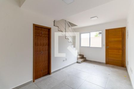 Sala  de casa de condomínio para alugar com 2 quartos, 53m² em Vila Brasílio Machado, São Paulo