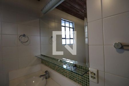 Banheiro da Suíte... de casa à venda com 4 quartos, 472m² em Vila Rosalia, Guarulhos