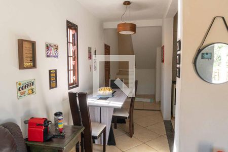 Sala de casa à venda com 4 quartos, 331m² em Serra Grande, Niterói