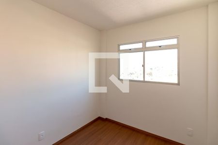 Quarto 2 de apartamento para alugar com 2 quartos, 54m² em Milionários (barreiro), Belo Horizonte