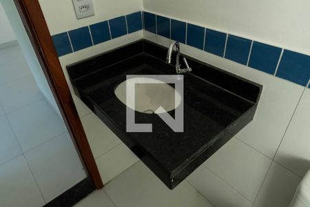 Banheiro de casa para alugar com 1 quarto, 36m² em Engenho do Mato, Niterói