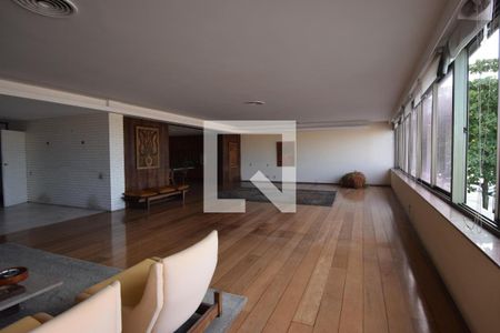 Sala de Estar de apartamento à venda com 4 quartos, 465m² em Copacabana, Rio de Janeiro