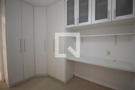 Quarto 1 de apartamento para alugar com 3 quartos, 76m² em Vila Morse, São Paulo