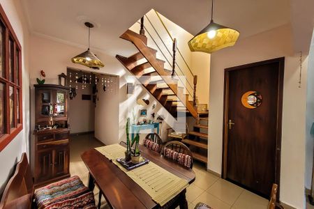 Sala de Jantar de casa à venda com 6 quartos, 320m² em Jardim Santa Emília, São Paulo