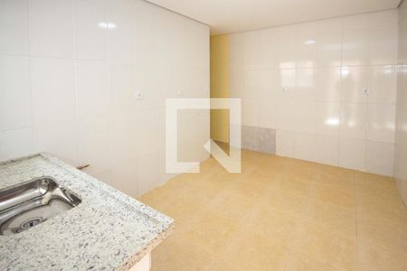 Sala / Cozinha de casa de condomínio para alugar com 1 quarto, 29m² em Chácara Mafalda, São Paulo