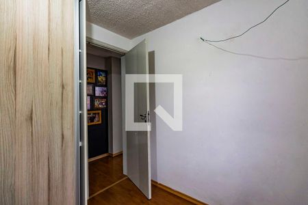 Quarto 1 de apartamento para alugar com 2 quartos, 40m² em Rubem Berta, Porto Alegre