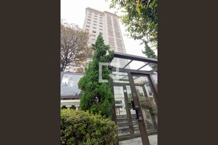 Apartamento para alugar com 120m², 3 quartos e 2 vagas Apartamento para alugar com 120m², 3 quartos e 2 vagasFachada