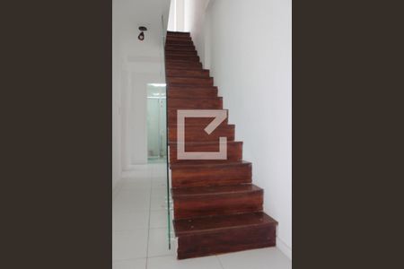 Escada/Sala de apartamento à venda com 2 quartos, 130m² em Jacarepaguá, Rio de Janeiro
