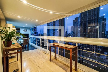 Varanda Gourmet de apartamento à venda com 4 quartos, 205m² em Jardim Fonte do Morumbi, São Paulo