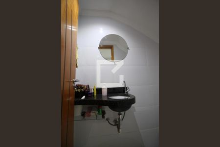 Lavabo de casa à venda com 3 quartos, 114m² em Jardim Sabara, São Paulo