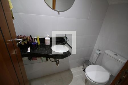 Lavabo de casa à venda com 3 quartos, 114m² em Jardim Sabara, São Paulo