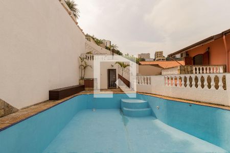 Casa à venda com 280m², 4 quartos e 6 vagas Casa à venda com 280m², 4 quartos e 6 vagasPiscina