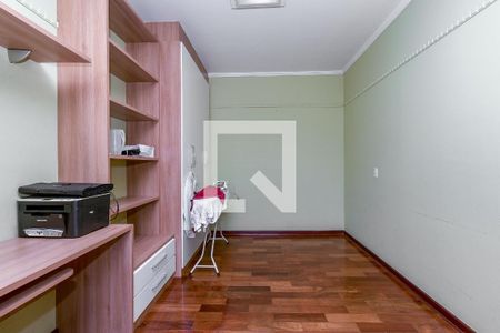 Casa à venda com 280m², 4 quartos e 6 vagas Casa à venda com 280m², 4 quartos e 6 vagasQuarto 1