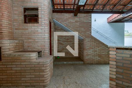Casa à venda com 280m², 4 quartos e 6 vagas Casa à venda com 280m², 4 quartos e 6 vagasChurrasqueira