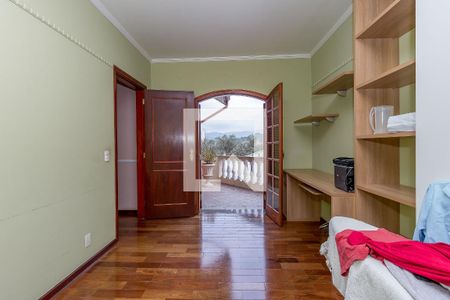 Casa à venda com 280m², 4 quartos e 6 vagas Casa à venda com 280m², 4 quartos e 6 vagasQuarto 1