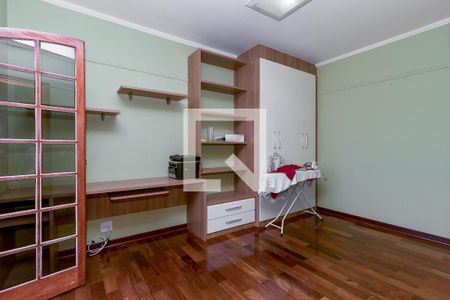 Casa à venda com 280m², 4 quartos e 6 vagas Casa à venda com 280m², 4 quartos e 6 vagasQuarto 1