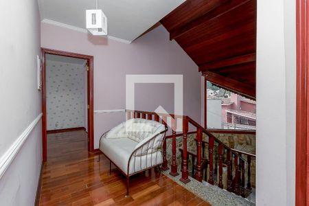 Casa à venda com 280m², 4 quartos e 6 vagas Casa à venda com 280m², 4 quartos e 6 vagasCorredor