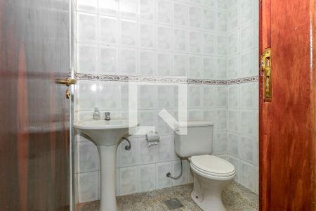 Casa à venda com 280m², 4 quartos e 6 vagas Casa à venda com 280m², 4 quartos e 6 vagasBanheiro da Churrasqueira