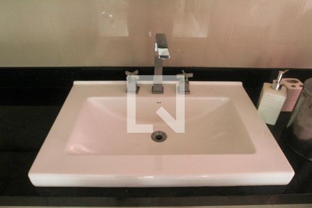 Banheiro do Quarto 1 - Suíte de apartamento à venda com 6 quartos, 200m² em Gávea, Rio de Janeiro