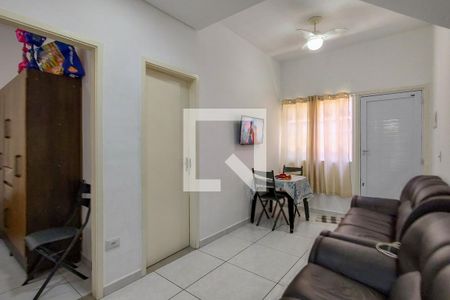 Sala de casa de condomínio para alugar com 2 quartos, 55m² em Maracanã, Praia Grande